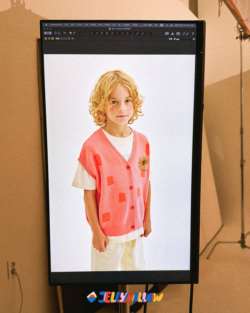 Flower Lion Knit Vest - BIG & BELG