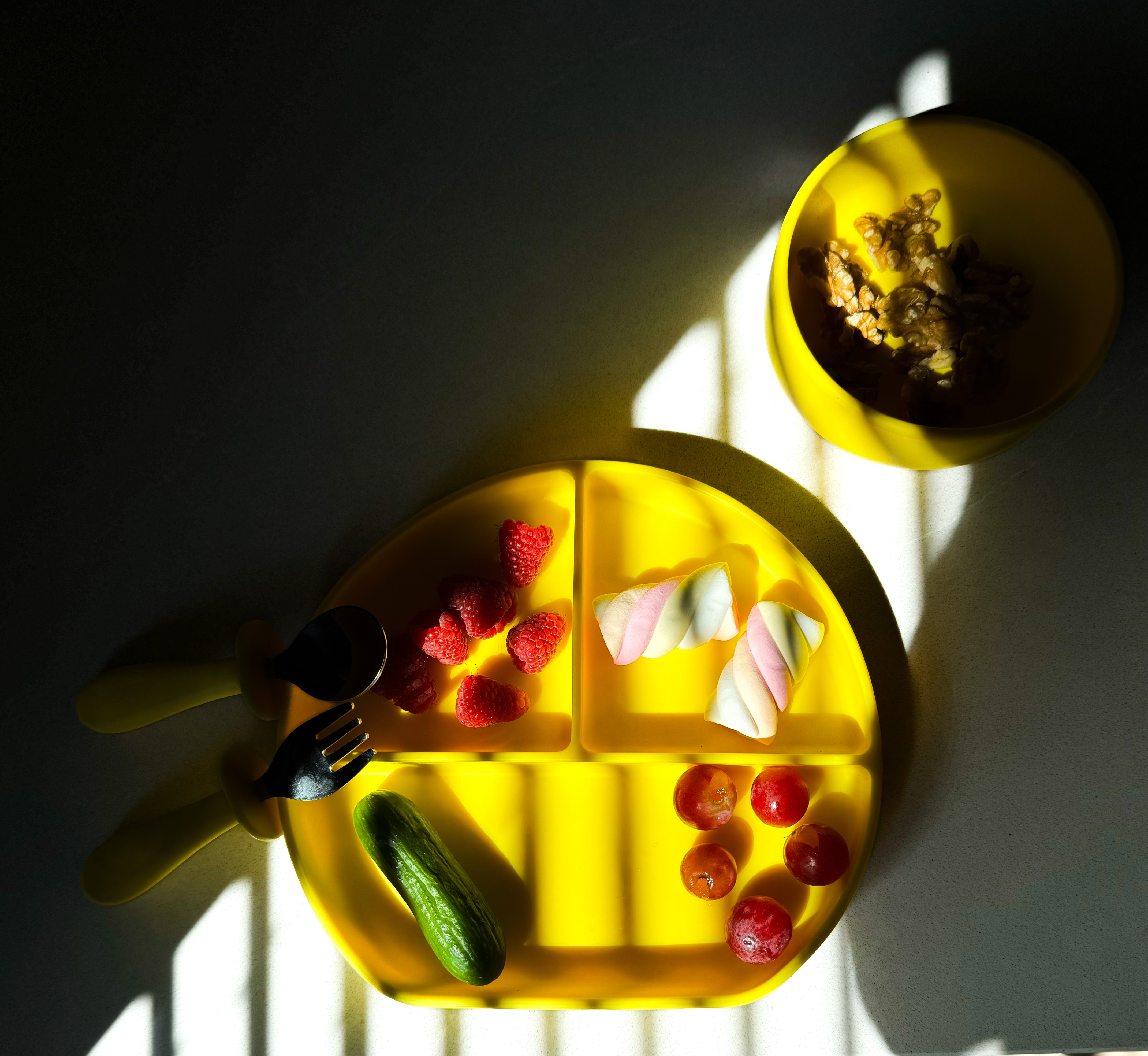The plate yellow - BIG & BELG