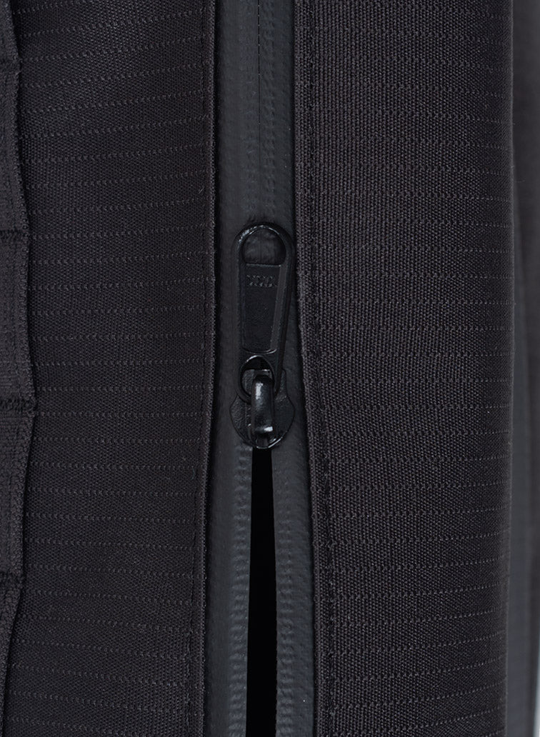 The New Bum Bag Black & Black Small - BIG & BELG