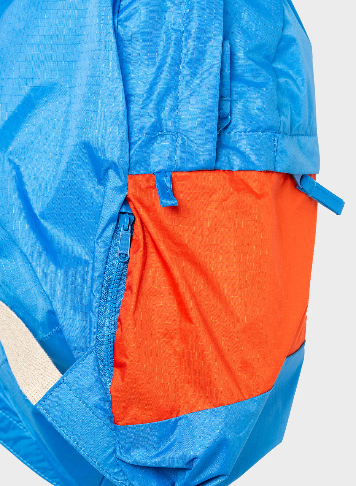 The New Foldable Backpack Wave & Red Alert Medium - BIG & BELG