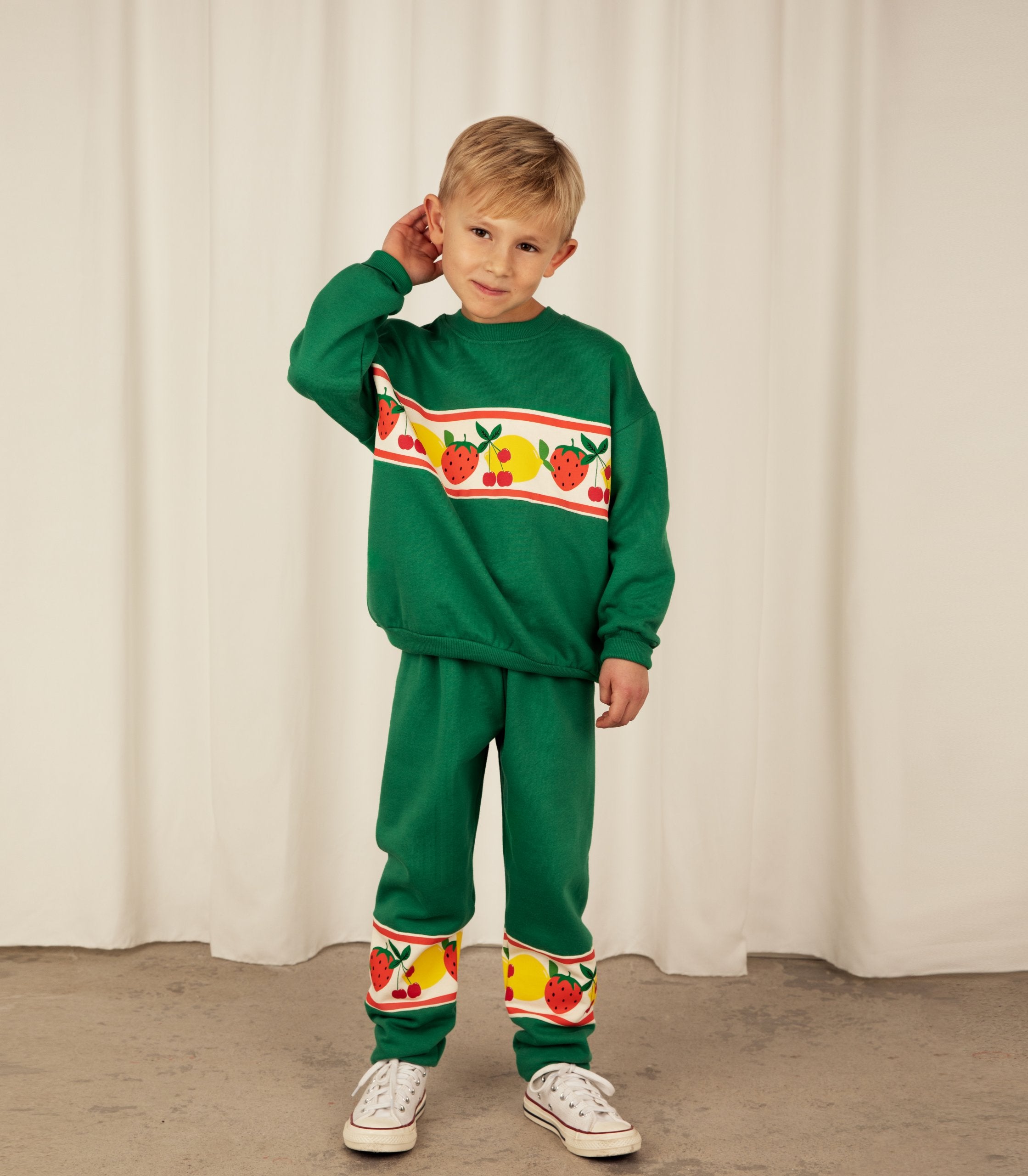 Fruits border sweatshirt