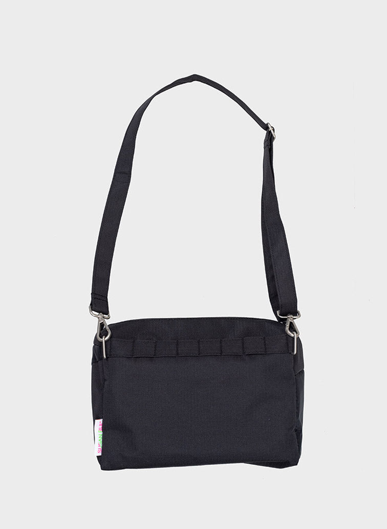 The New Bum Bag Black & Black Medium - BIG & BELG